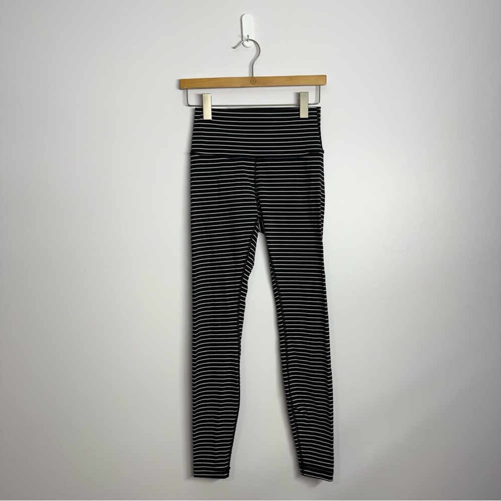 40- Lululemon Wunder Under HR Tight Luxtreme 28" Parallel Stripe BlackWhite Sz 6